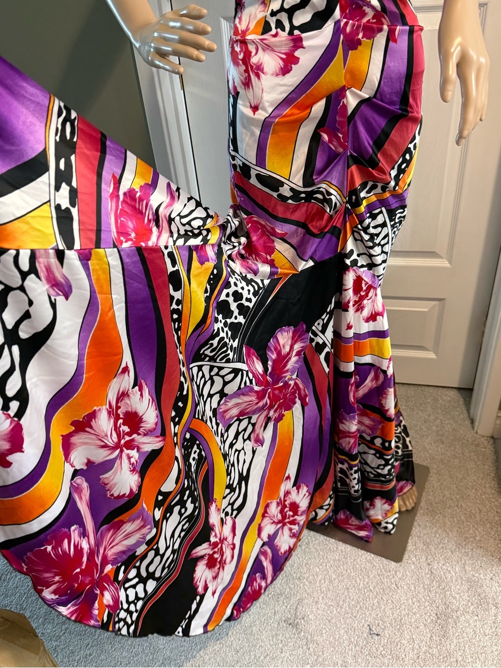Vintage Y2K Cache Dress Size 6 Satin Floral Ruched Mermaid Maxi Event Formal - Picture 2 of 16